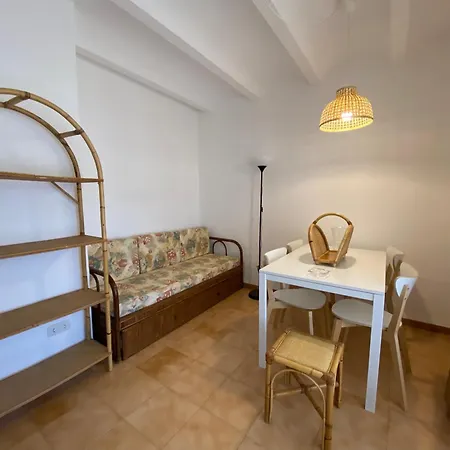 Margarita Sabina Pinell Apartment *